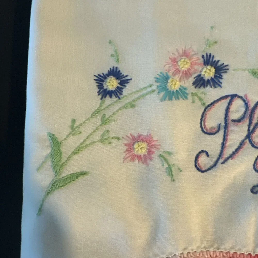 Pleasant Dreams Scalloped Edge Handstitched Pillowcases Standard Sz Vintage READ